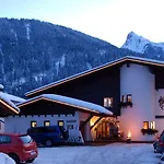 Haus Schnetzer Appartamento Schruns