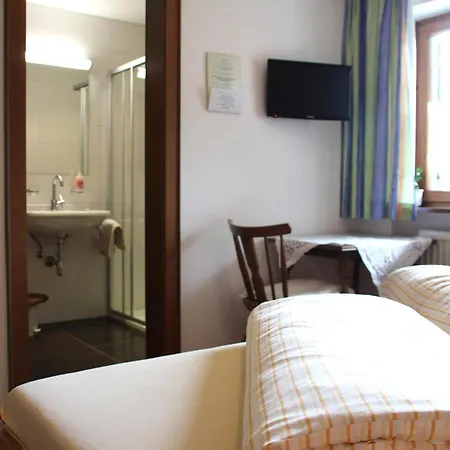 Haus Schnetzer Apartment *