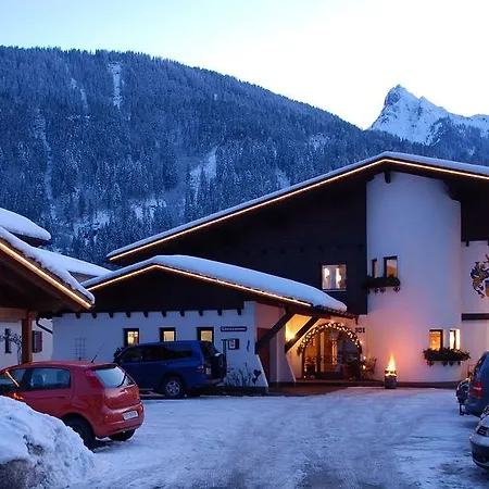 Haus Schnetzer Apartamento
